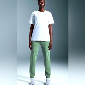 ON- Swiss Engineering Fern Green Club Pant Joggers. Size L